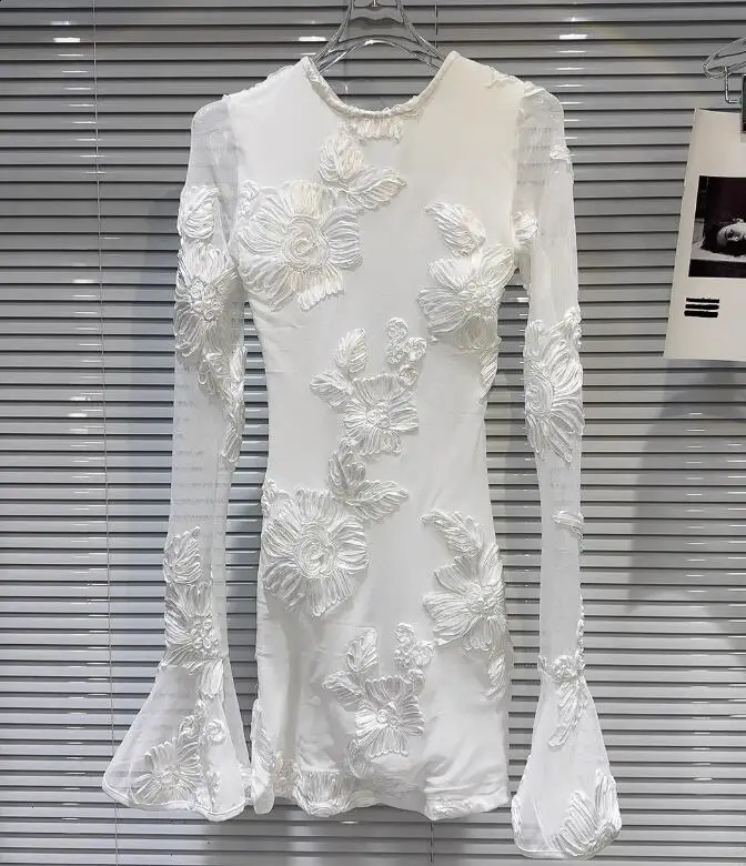 Getspring Women Dress Flare Sleeve Printing Embroidery Vintage Dresses Long Sleeves Backless Sexy Dresses Women 240819