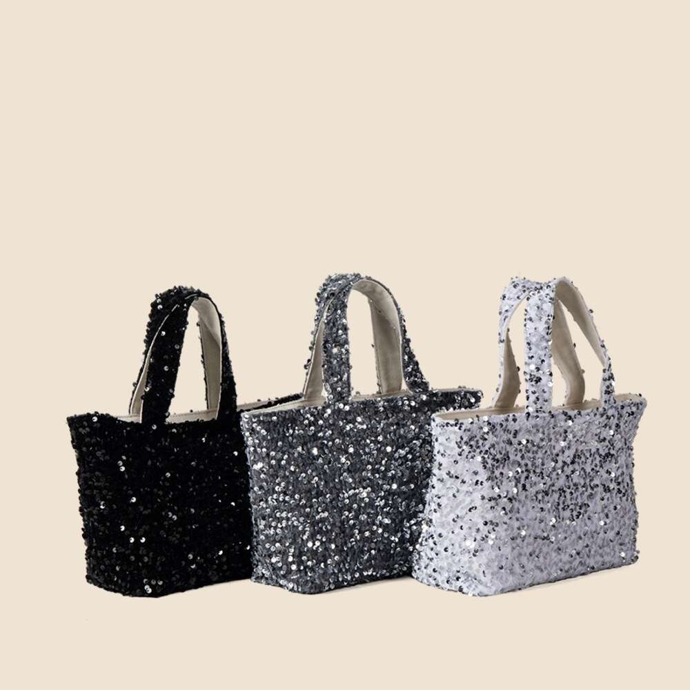 High appearance and large capacity summer wrist for women with high-end feel, sequins, niche fashion, commuting style, underarm tote bag
