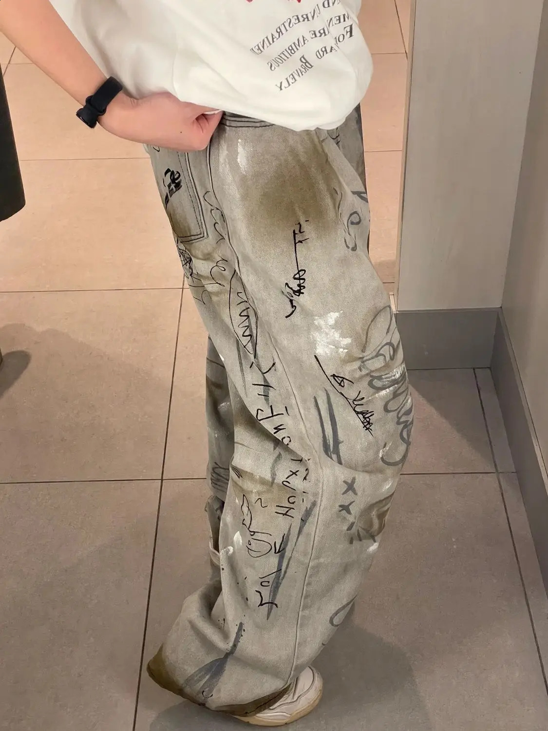 American style trendy men and women retro hip-hop personality graffiti straight leg jeans street loose wide leg casual pants 240819