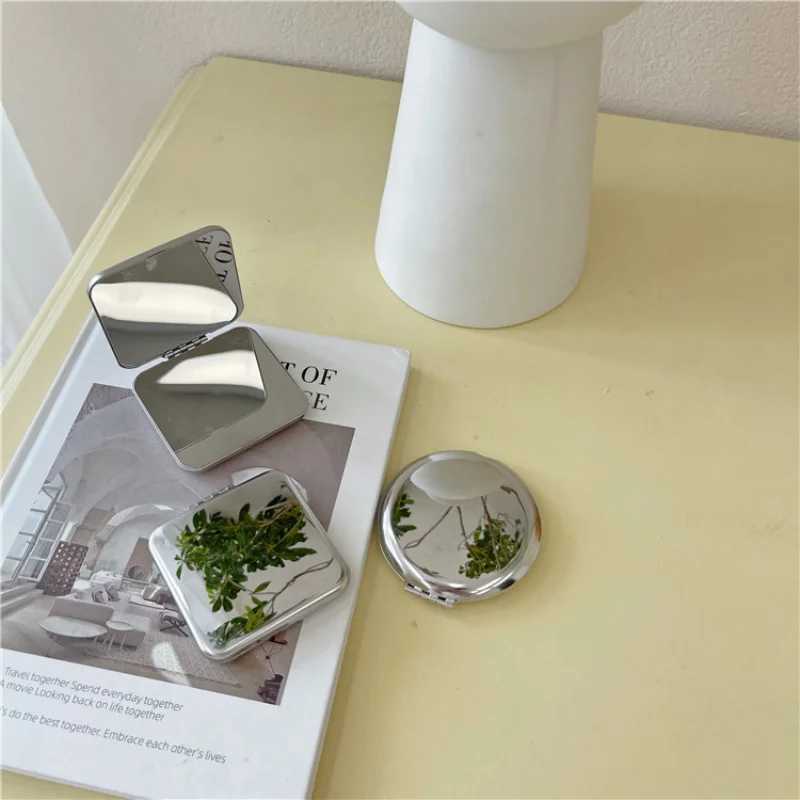 Ins Portable Simple Stainless Steel Double-sided Make Up Mirror Handheld Pocket Folding Vanity Mirror Beauty Makeup Accessories Y240819