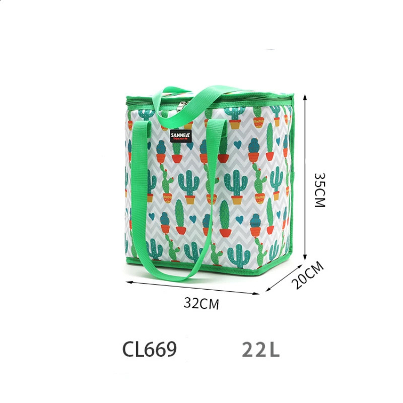 Folding Thermal Picnic Bag Large Capacity Waterproof Cool Handbag Portable Insulated Lunch Box Climbing Trips Backpack Utensils 240819