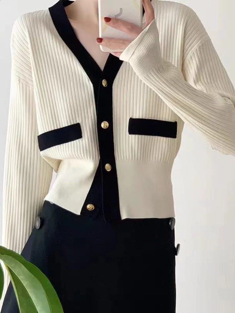 HOUZHOU autumn and winter elegant white knitted cardigan womens Korean fashion long sleeved sweater Vneck patch 240819