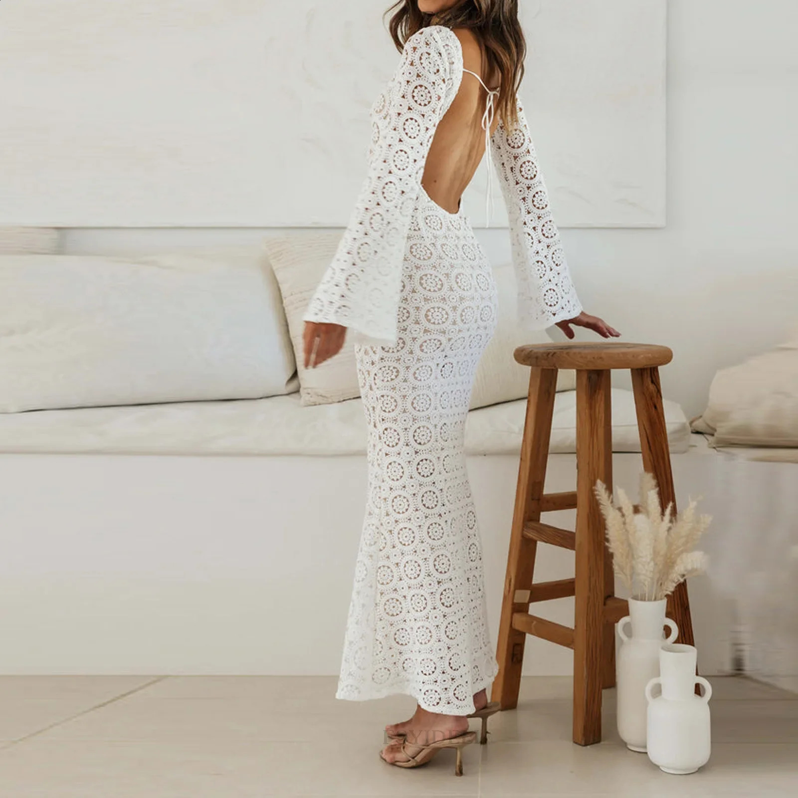 Autumn Sexy Hollow Flower Knit Dress Long Sleeve Open-back Slimming Dress For Women Fashionable Smooth Silhouette Long 240819