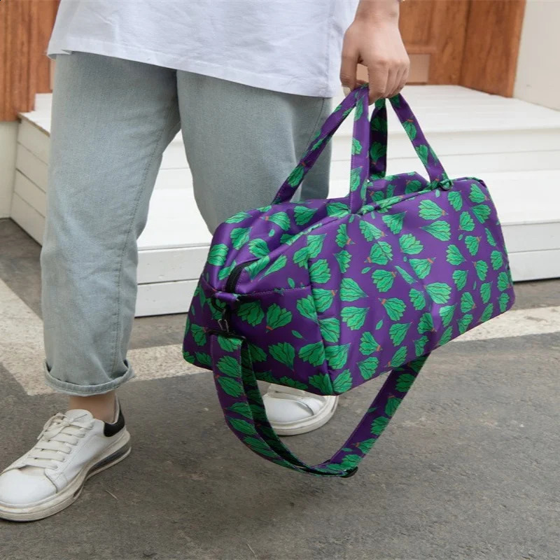Travel Bag Womens Handbag Cute Cartoon Waterproof Large Size Luggage Fitness Dry Wet Separation Duffle Bag Weekend Bag 240819