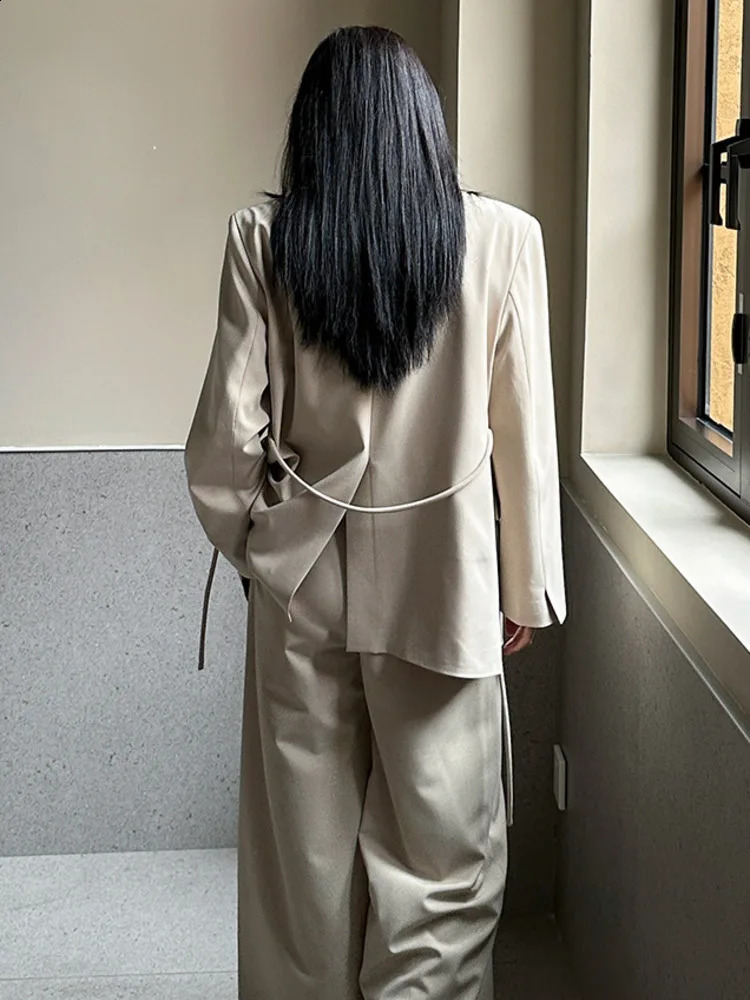 DEAT Fashion Womens Vneck Loose Single Button Lace Waist Long Sleeve Simple Back Sewing Set Jacket Spring Style 7AB507H 240819