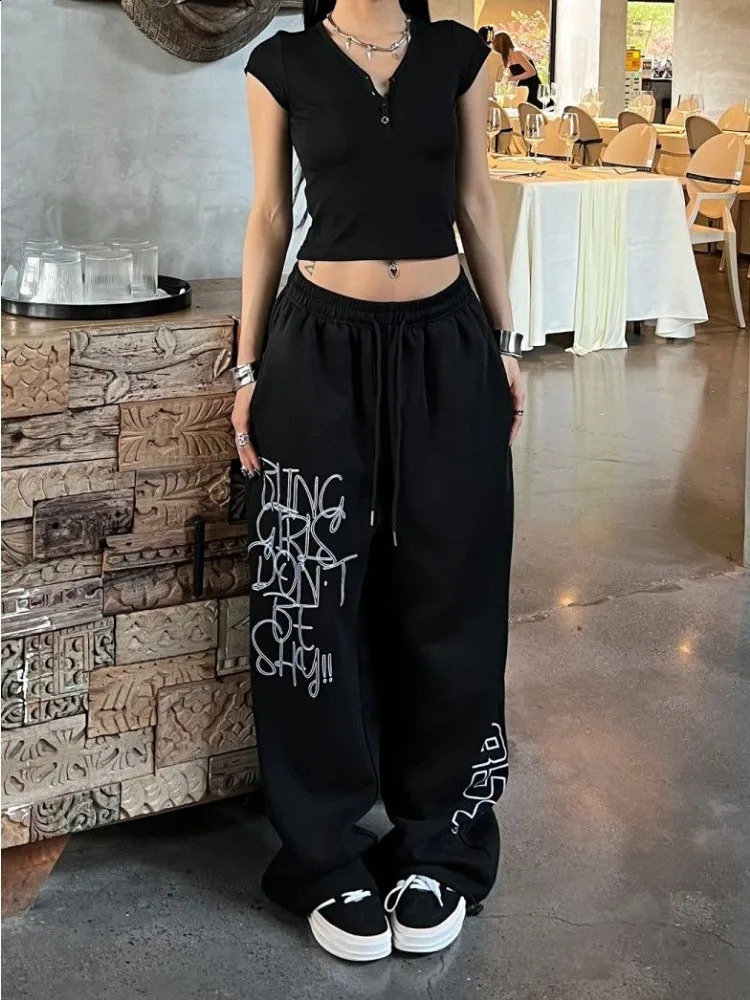 HOUZHOU Woman Oversize Black Sweatpants Y2k Vintage Baggy Korean Style Sports Pants Hip Hop Streetwear Harajuku Jogger Trousers Z260314