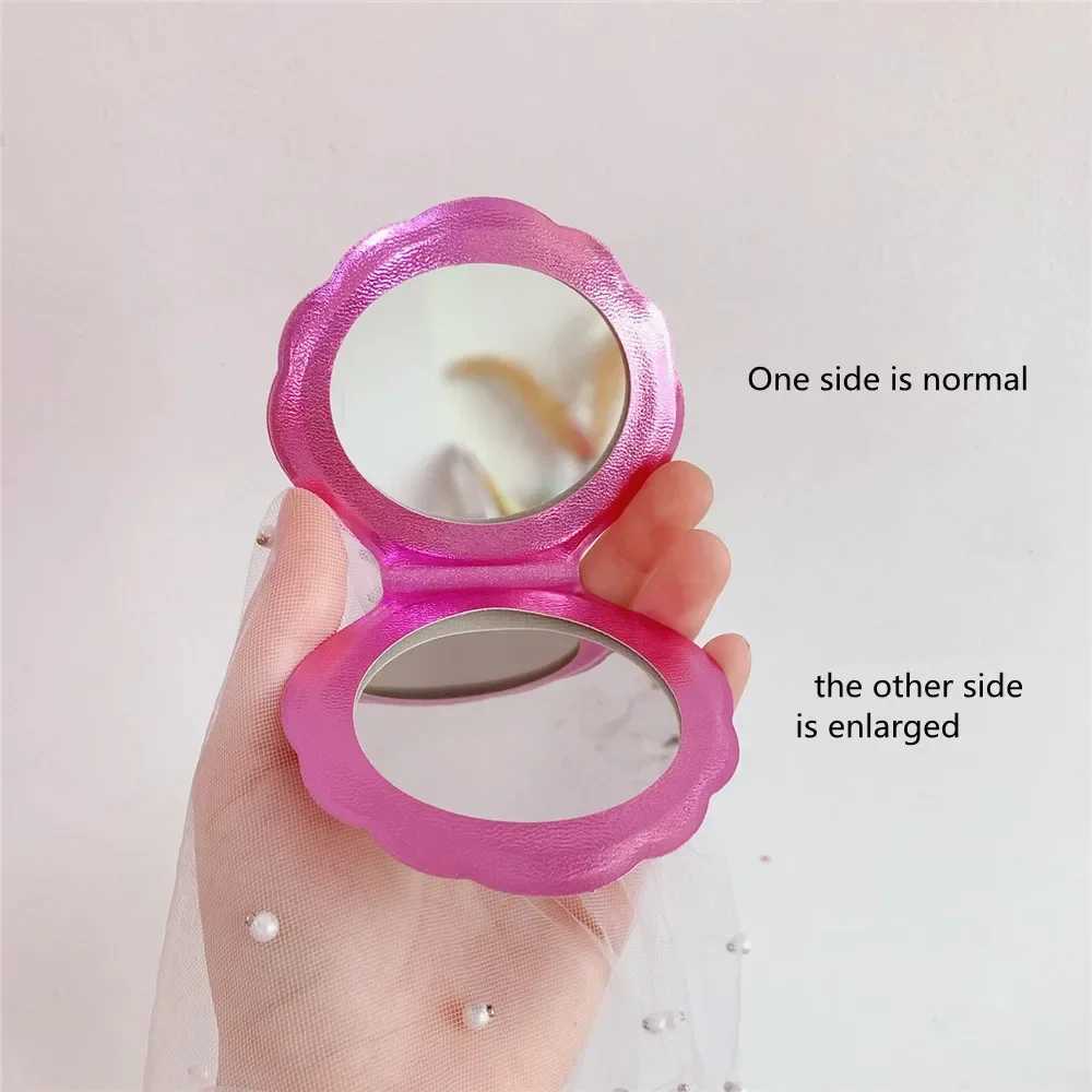 New Portable Mini Pocket Makeup Mirror with Comb for Women Cute Gift Girl Beauty Cosmetic Skin Care Tools Travel Accessories Y240819