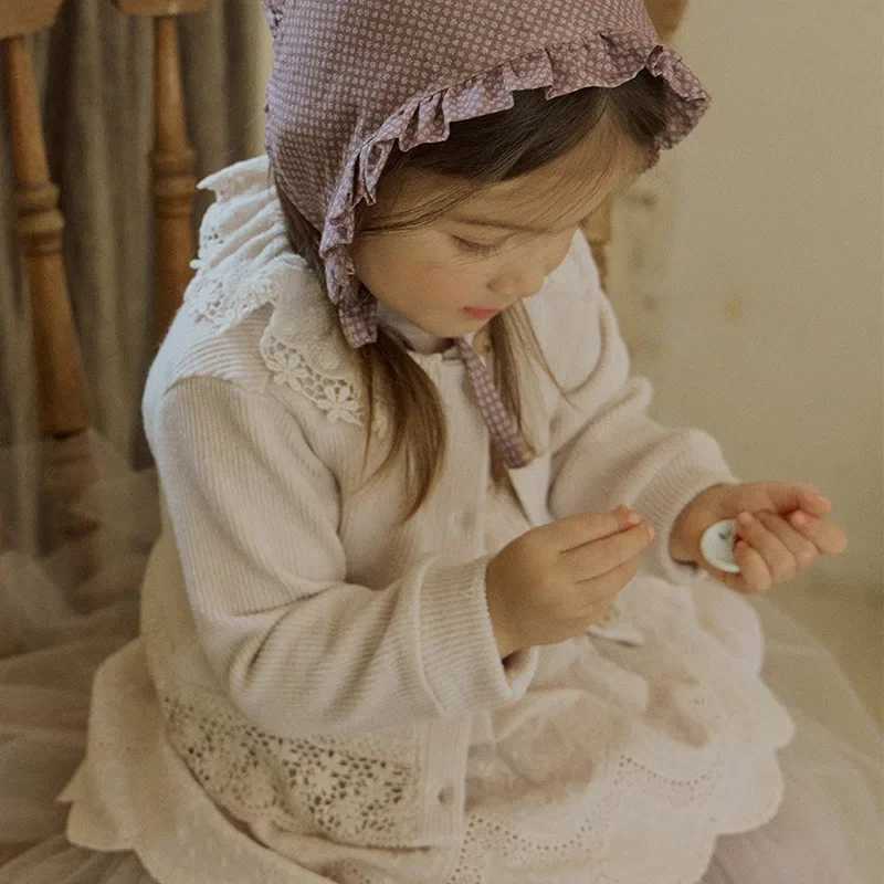 2023 Autumn New Korean Childrens Girls Fashionable Polo Collar Lace Knitted Cardigan Coat knitted sweaterXJ240819