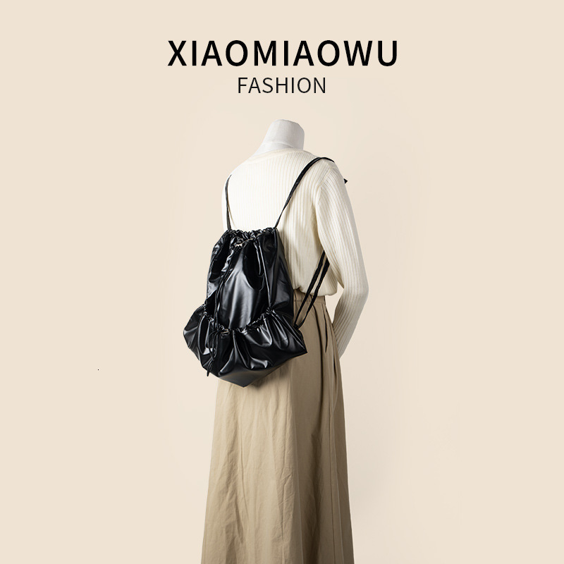 2024 new simple silver travel fashion women's pleated drawstring bag casual large capacity backpack