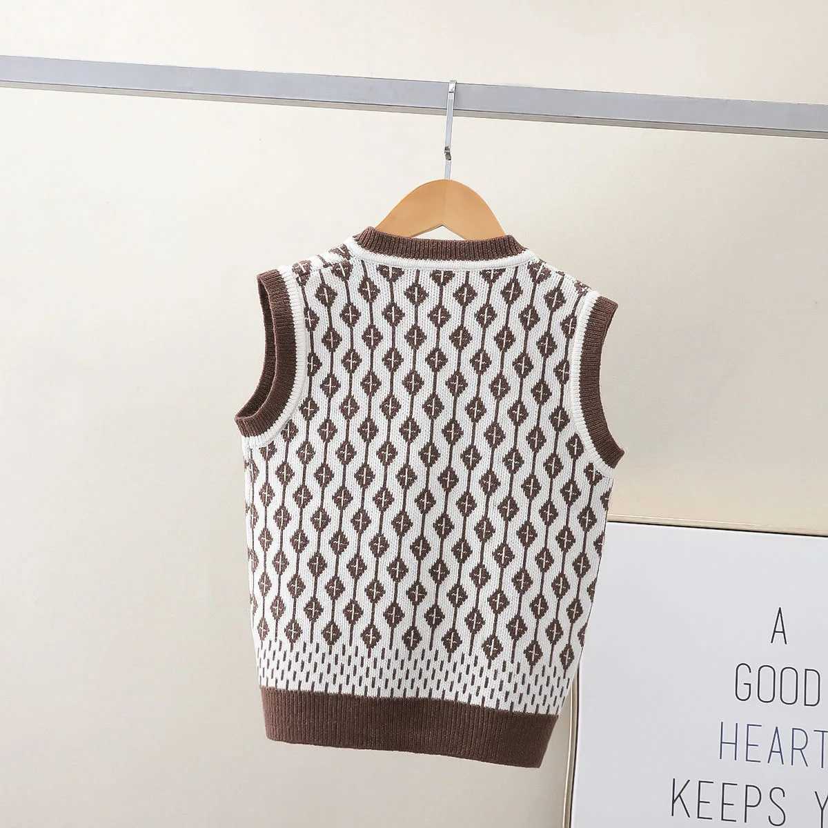 Baby Boys Wool Knit Vest Diamond pattern Kids Waistcoats Sleeveless Sweater For Girls Autumn V-neck Children KnitwearXJ240819