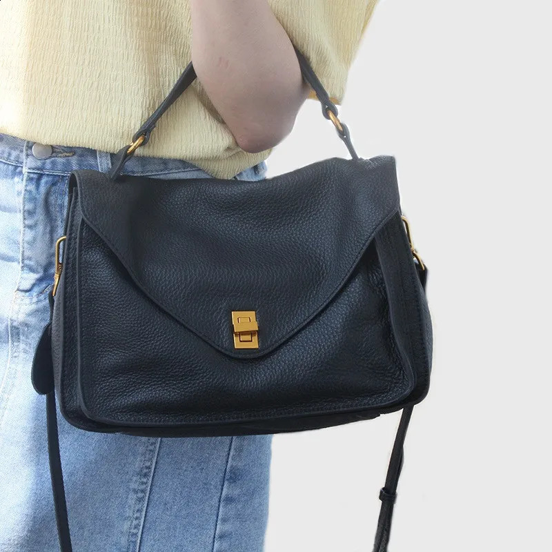 Womens messenger bag genuine leather shoulder cross body bag womens high-quality large capacity business briefcase handbag 240819