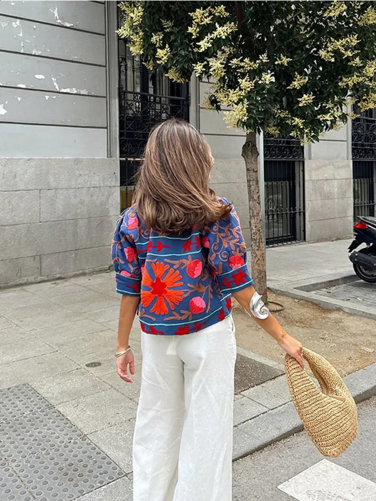 Round Neck Lace Up Embroidered Short Sleeve Top Fashion Contrasting Loose Coat Summer Women Casual Street Clothing 240819