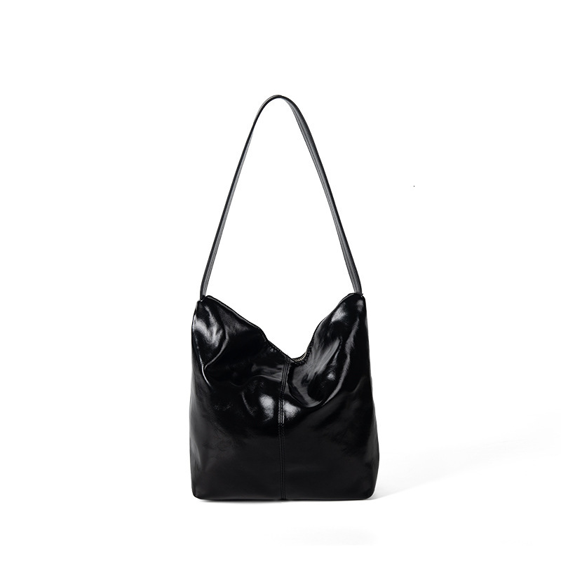 Summer new soft leather hanging armpit bag, yellow for girls, high-end, minimalist and lazy style, large capacity commuting bag