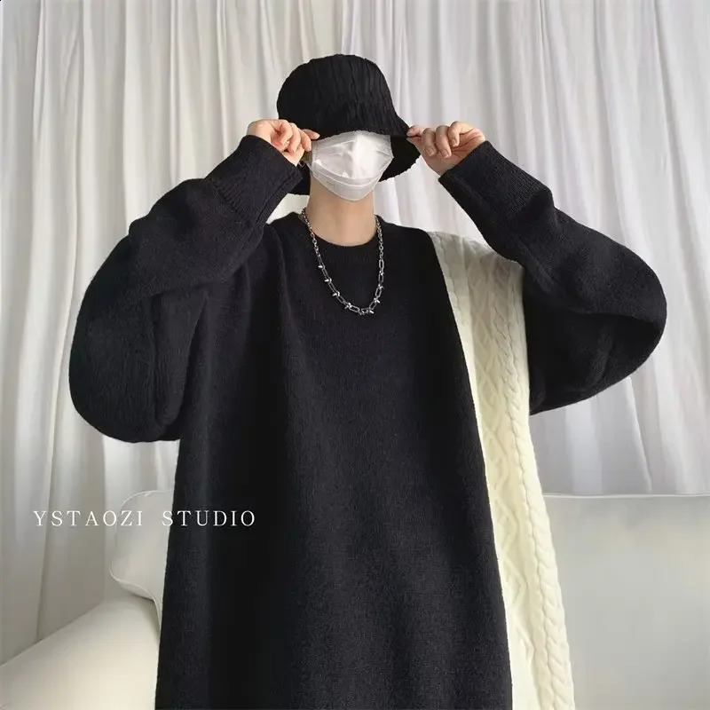 Hong Kong style Ins retro color round neck mens sweater autumn and winter trend knitted top loose fitting scene 240819