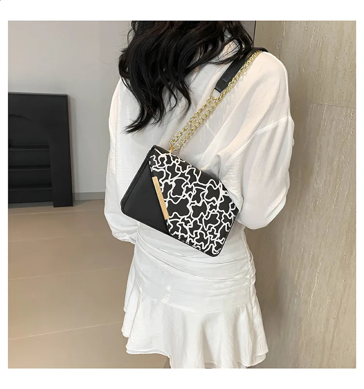 2024 Fashion Style Square Shoulder Bag Chain Strap Crossbody Bags For Women Daily Used Ladies Handbags And Purses 240820ZYl