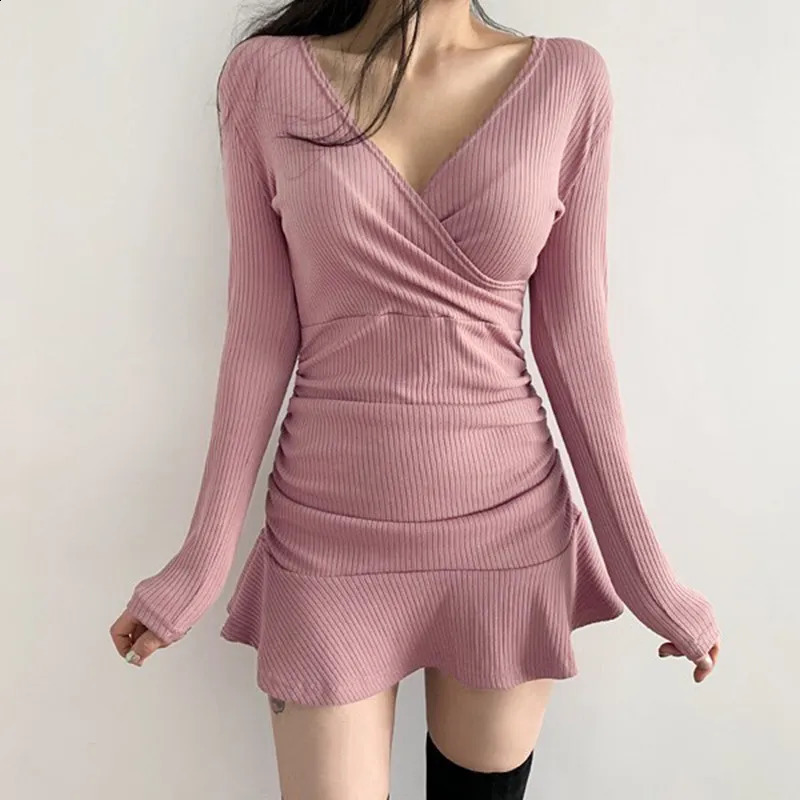 Spring and Autumn European and American Sexy V-neck Cross Ruffle Edge Long sleeved Solid Color Slim Fit Dress for Women 240819