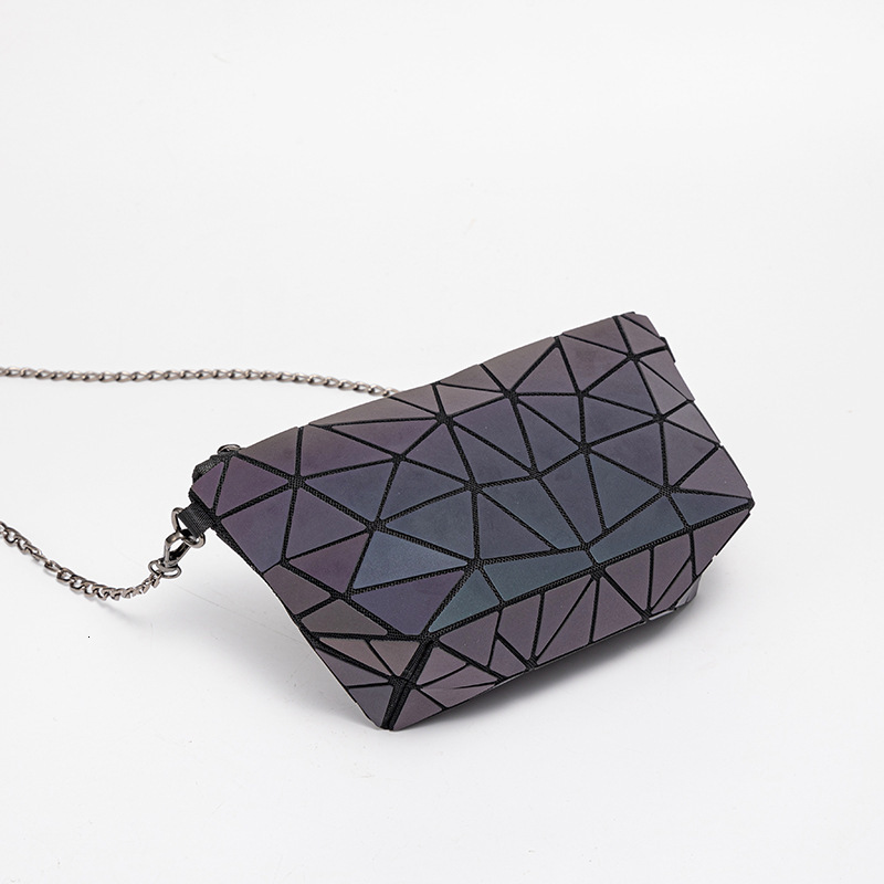 2024 new diamond grid shoulder for girls, high-end and niche, large capacity crossbody bag