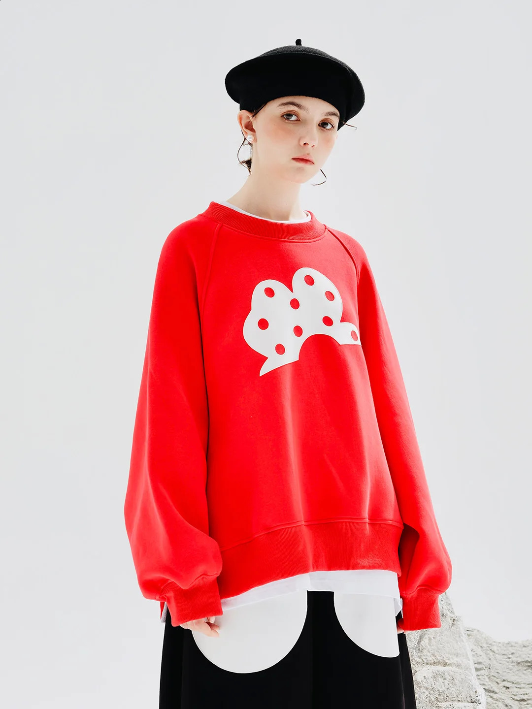 Imakokoni original air layer decal round neck hooded sweatshirt for spring and autumn 234264 240819