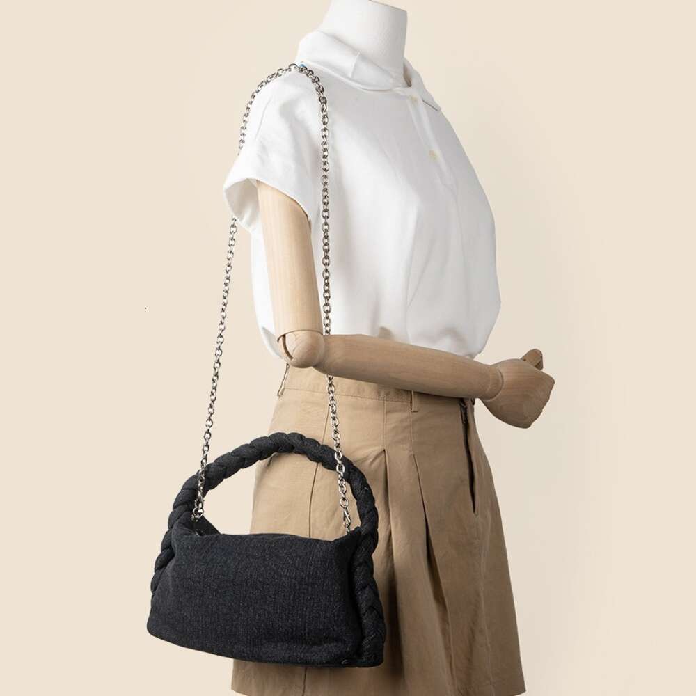 Versatile summer crossbody chain bag, high-end sense, niche temperament, denim commuting, student women's handbag