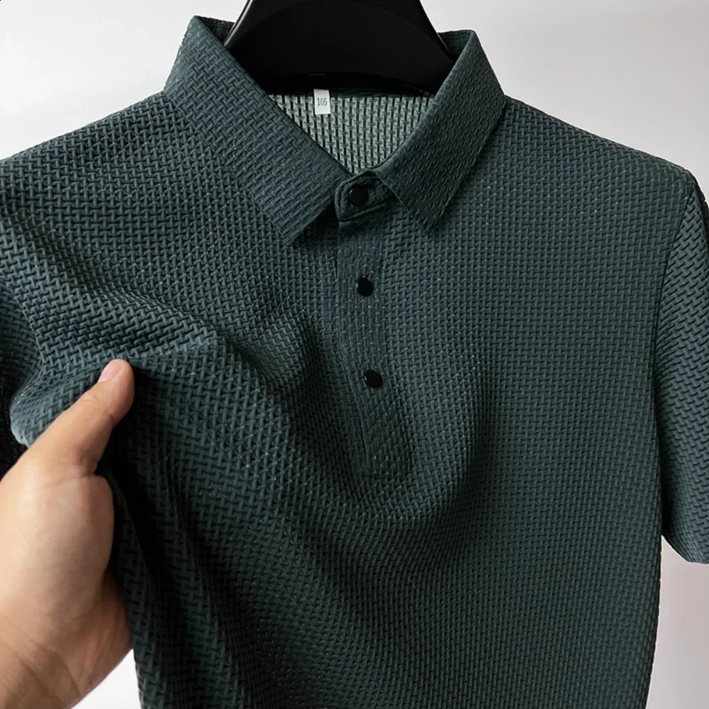 Silk Knitted Hollow Polo Shirt Korean Edition Mens Summer Fashion Business Leisure Cool and Breathable Short Sleeved Top 240820