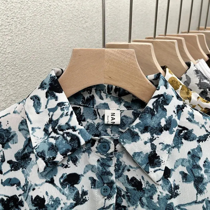 SpringSummer comer Floral Blouses Shirt Womens Small Medium Design French Unique Full Match Sweet Top 240814