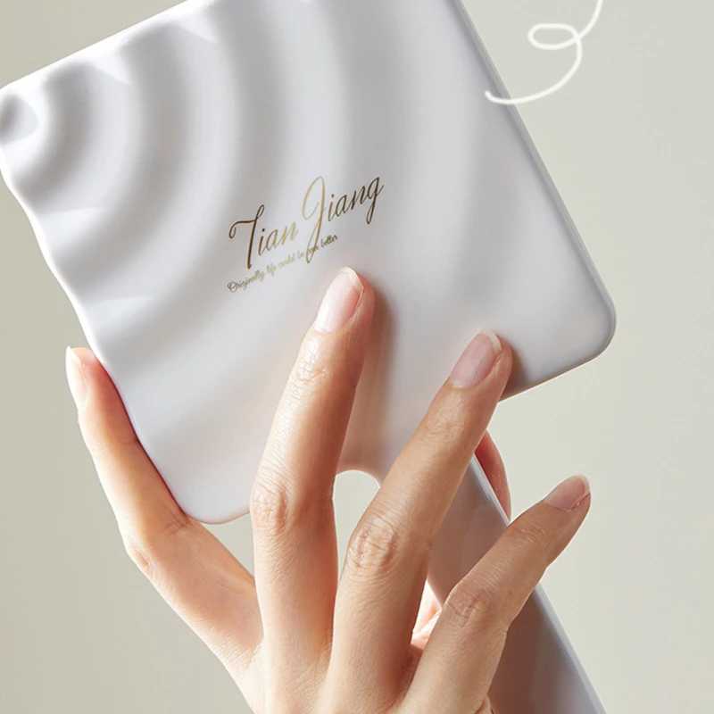 Liquid Shape Square Handheld Makeup Vanity Mirror Portable Compact Mirrors Beauty Makeup Tools Desktop Cosmetic Mirror Y240819