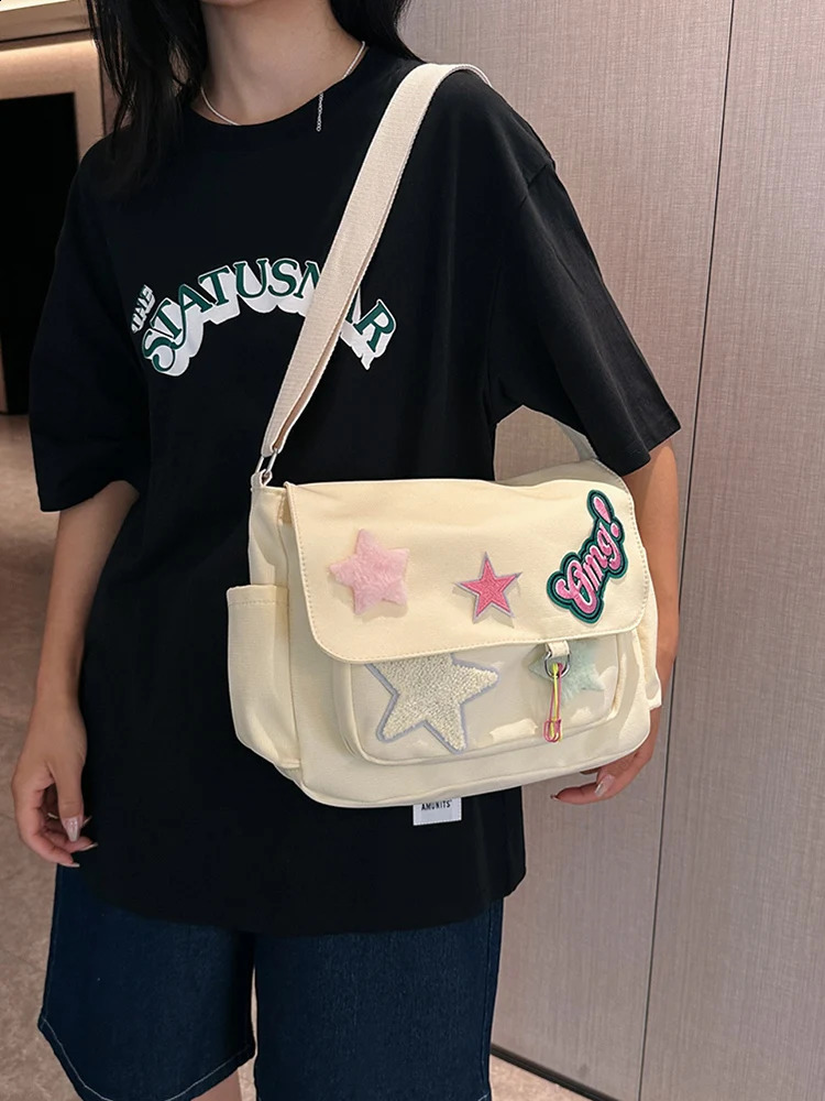 Women Cute Messenger Bag Large Capacity Canvas Lovely Shoulder Bag Star Letter Applique Candy Color Leisure Travel Outdoor Bag 240819