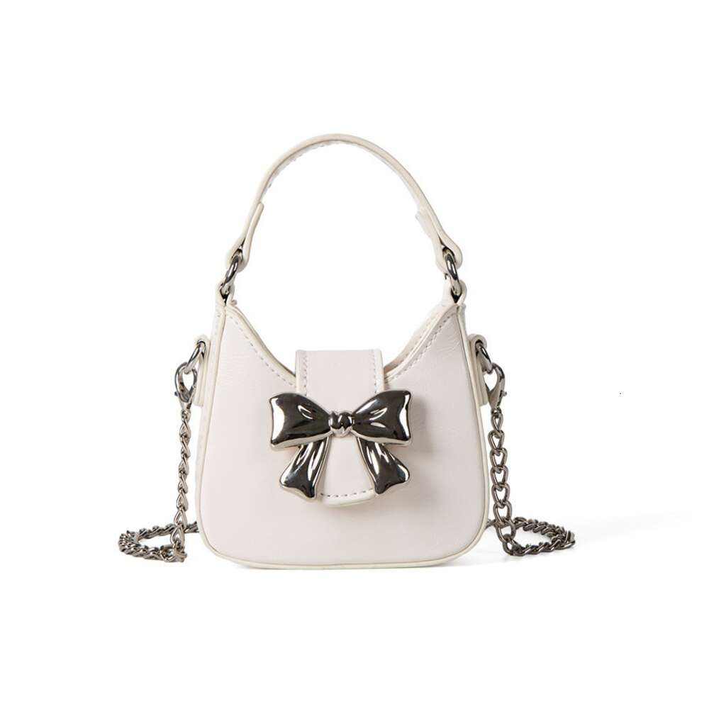 Bow fashion motorcycle sweet and spicy style, versatile summer crossbody, black chain bag, women's high-end sense, niche
