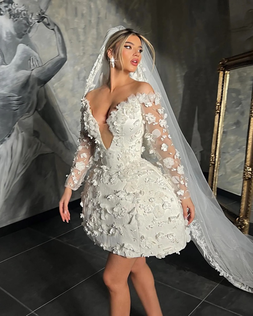 Stunning Short Dresses appliqued off shoulder long sleeves fulllace mini Wedding Dress a e lacefull designer bridal gowns
