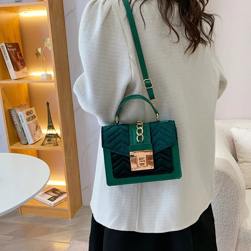 Velvet Handbag and Purse Women Crossbody Bags 2023 Trendy Ladies Messenger Tote High Quality 240819