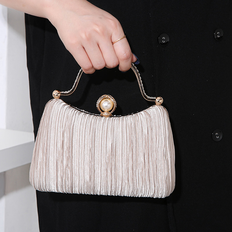 New high-end pearl dinner bag, women's handbag, socialite style formal dress, banquet pleated diamond inlaid handbag