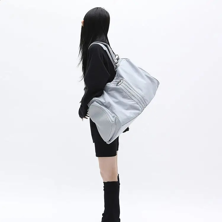 Korean Casual Y2k Tote Sports Bags Nylon High-capacity Women Handbags Vintage Simple Shoulder Crossbody Bags Travel Bag 240819