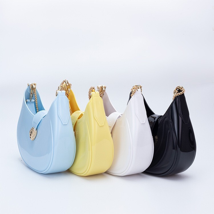 PVC Barbie jelly fashionable versatile rubber sub bag, dirt resistant and easy to wash, summer women's diagonal cross bag