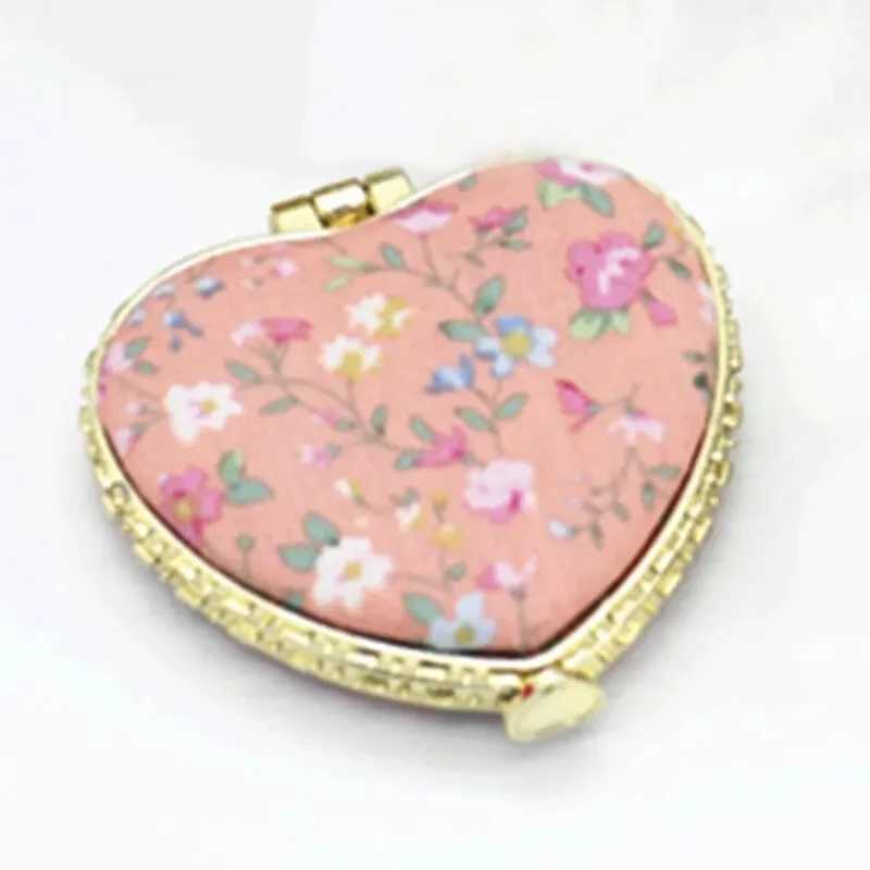 Pocket Floral Mirror Mini Makeup Compact Portable Two-side Folding Make Up Mirror Women Vintage Cosmetic Make Up For Gift 1pc Y240819