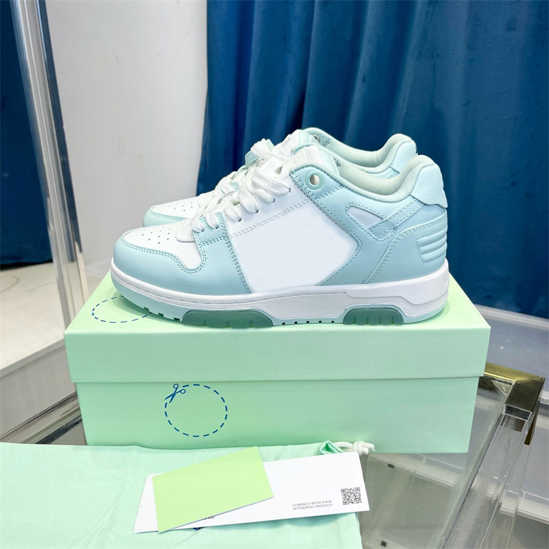 Wholesale Designer Shoes Classical Out of Office Sneaker for Walking Men Women Running Shoe White Black Navy Blue Vintage Distressed Outdoor Casual Sports Sneakers