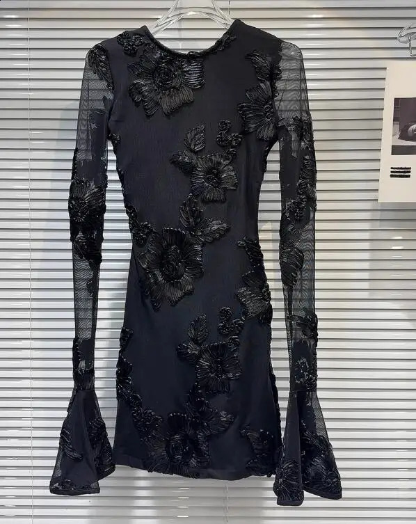 Getspring Women Dress Flare Sleeve Printing Embroidery Vintage Dresses Long Sleeves Backless Sexy Dresses Women 240819