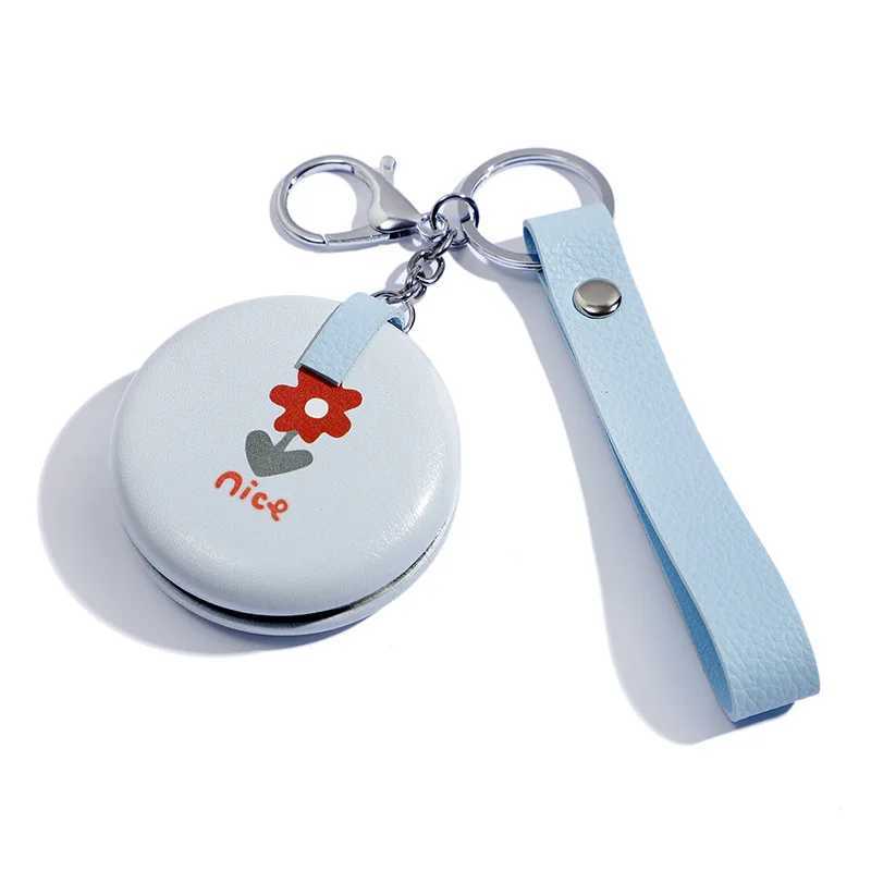 Mini Cute Keychain Round Makeup Mirror Portable Foldable PU Leather Makeup Mirror Keychain Double-Sided Compact Cosmetic Mirror Y240819