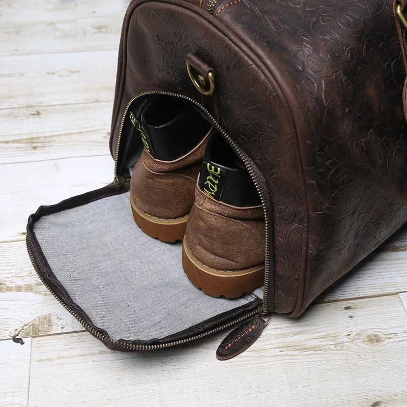 Vintage Embossed Tote High-Capacity Leather For A Short Trip Baotou Leather Belt Shoe Compartment Clothes Duffel Bag Gym Bag CL240820