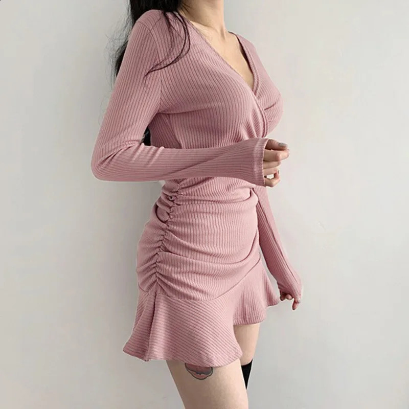 Spring and Autumn European and American Sexy V-neck Cross Ruffle Edge Long sleeved Solid Color Slim Fit Dress for Women 240819
