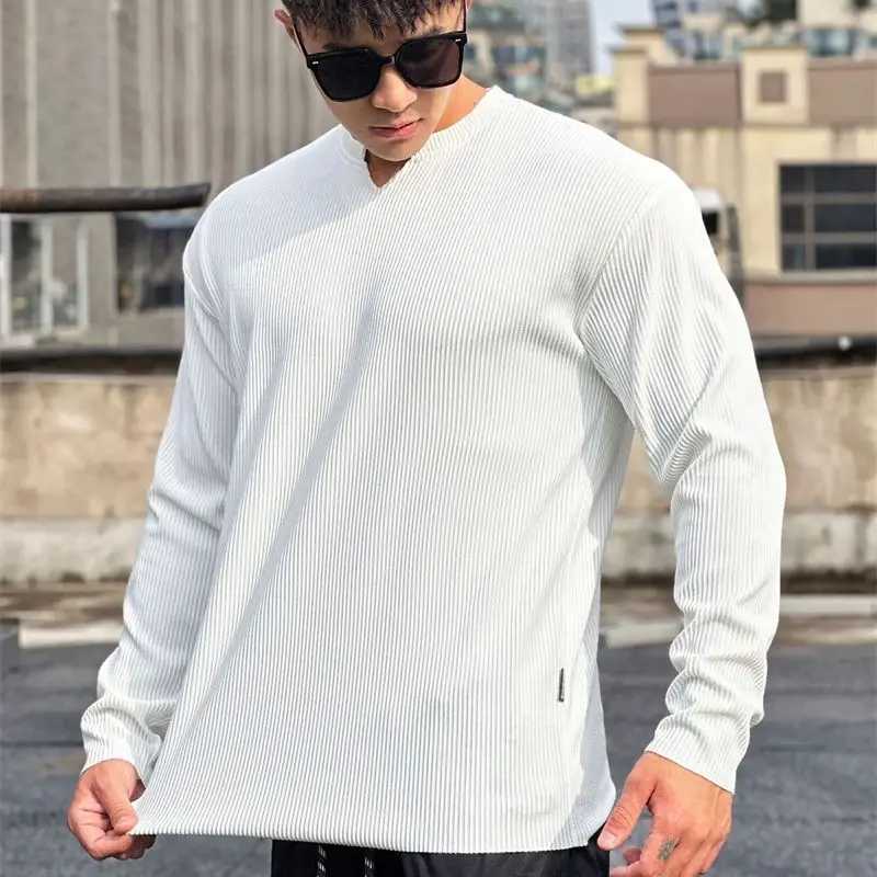 Spring and autumn new street wear casual white long sleeve mens T-shirt fashion solid color vertical V-neck T-shirt mens wearXJ240819