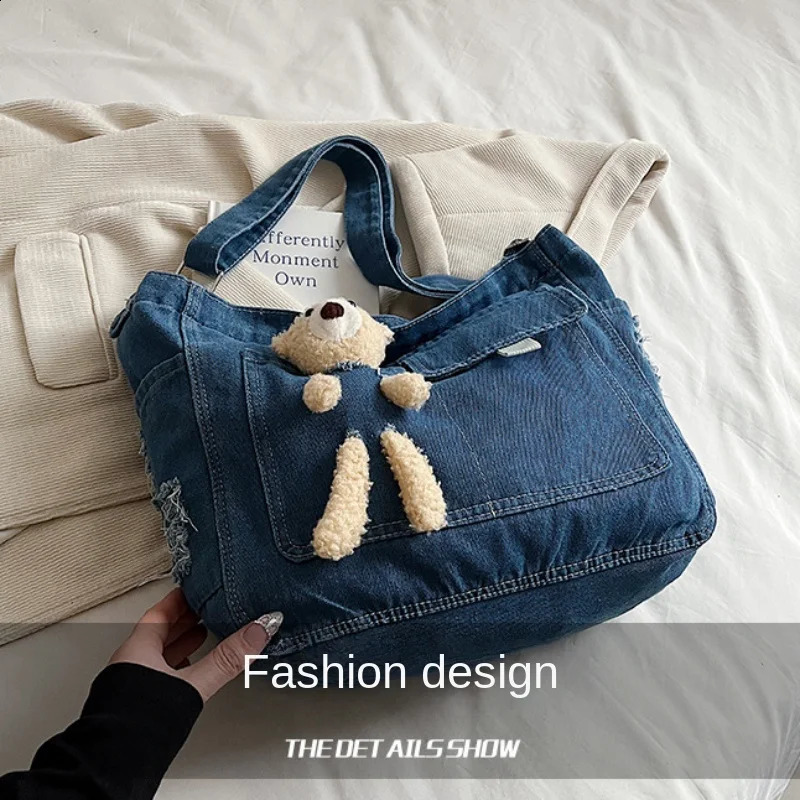 Cartoon Bear Washed Denim Postman Bag Forest Cute Commuting Shoulder Bag Fashionable Large Capacity Crossbody Tote Bag 240819
