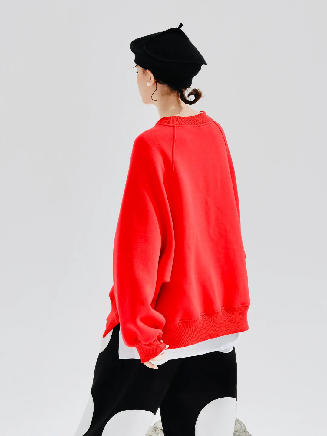 Imakokoni original air layer decal round neck hooded sweatshirt for spring and autumn 234264 240819