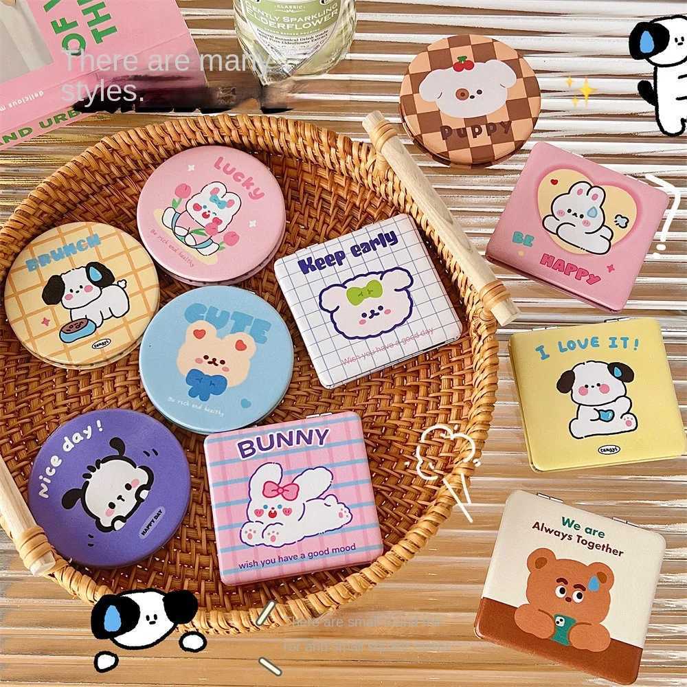 1Pcs Cute Makeup Mirror Round Portable GirlS Gift Hand Mini Folding Mirror Pocket Double-Sided Makeup Mirror Compact Y240819