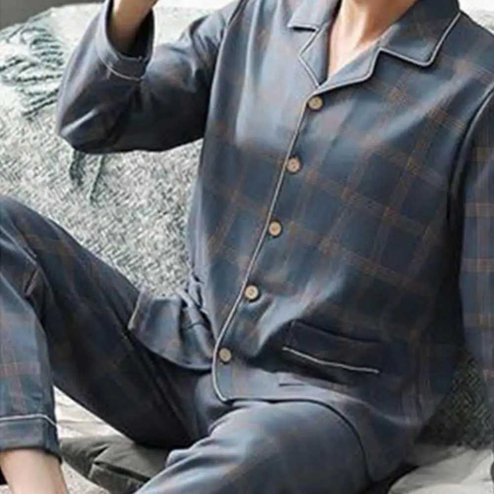 Long sleeved printed family lounge clothing fashionable mens spring/autumn pajamas set with lapel long sleevesW240719