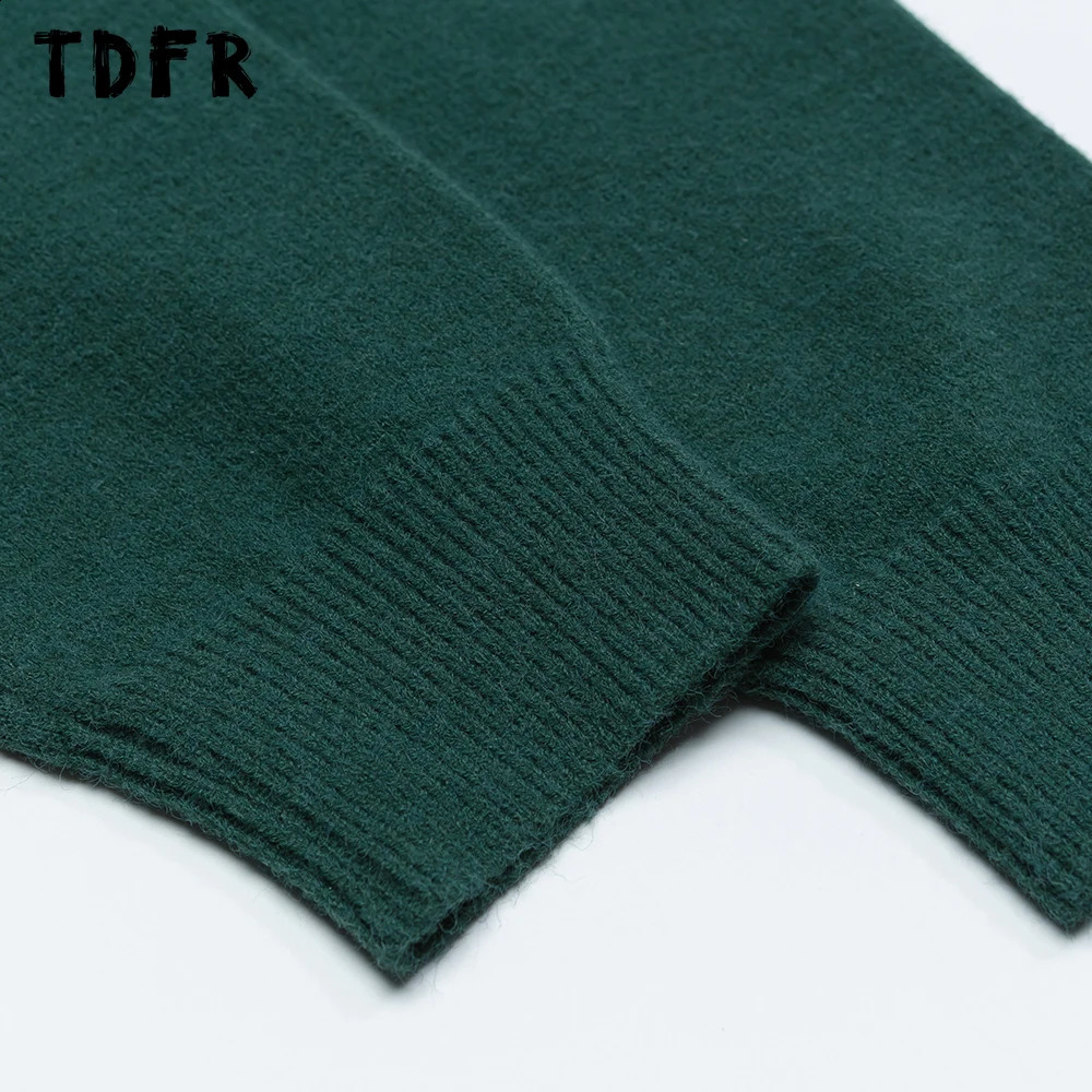 Puppy Embroidery Sweater Mens Autumn Winter Casual Standing Collar Half Zipper Long Sleeve Knitted Floral Style 240819
