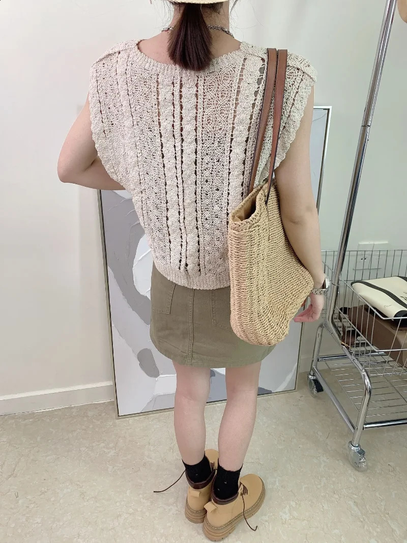 Womens hollow Vneck knitted retro loose casual full matching street clothing simple Korean summer fashion 240819