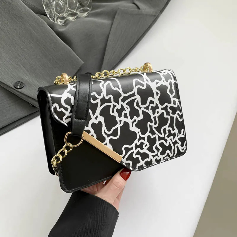 2024 Fashion Style Square Shoulder Bag Chain Strap Crossbody Bags For Women Daily Used Ladies Handbags And Purses 240820ZYl