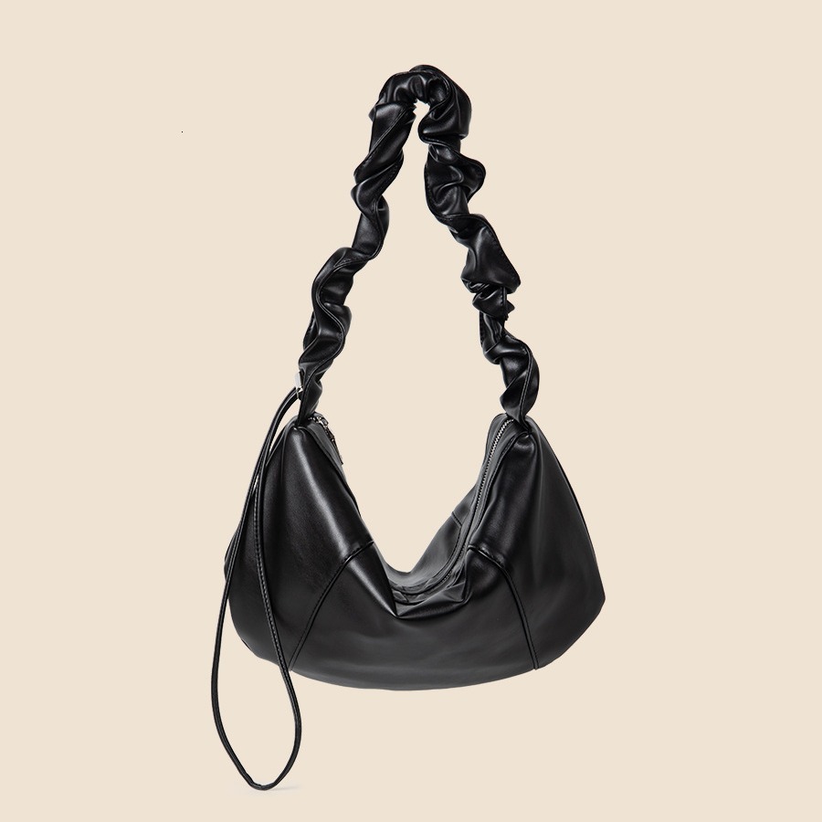 Wrinkled shoulder strap soft leather commuting female students, fashionable large capacity crossbody bag for women, versatile summer style
