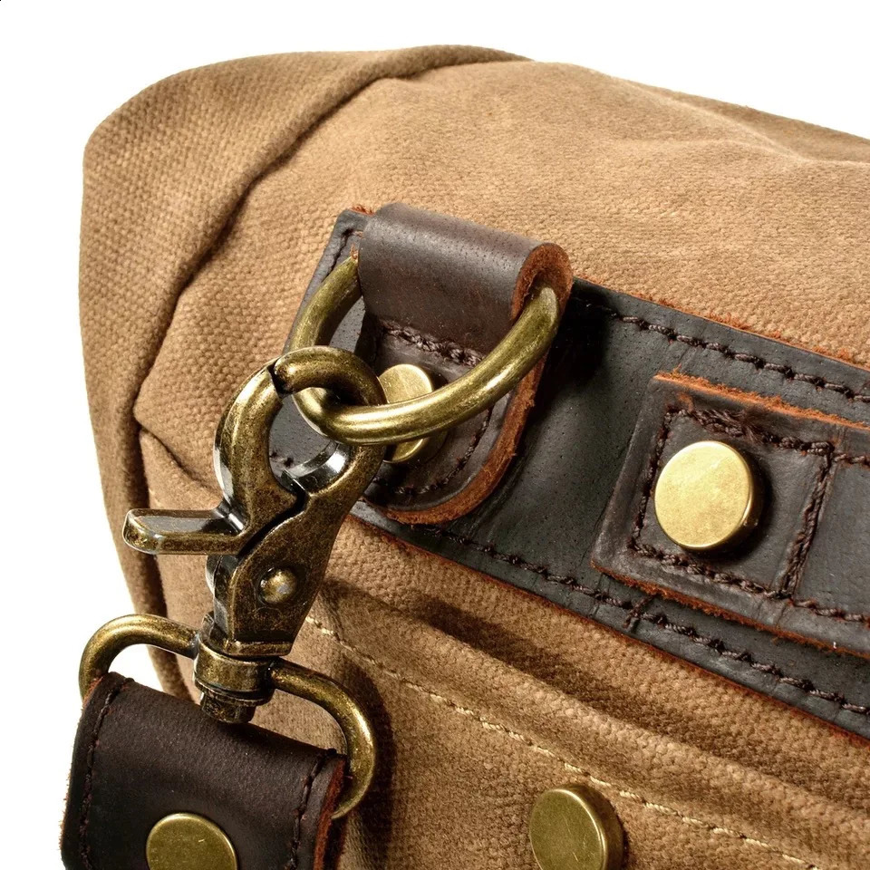 England Style Retro Canvas Men Messenger Bag Laptop Bookbag Work Satchel Male Waterproof Travel Outdoor Locomotive Crossbody Bag 240819