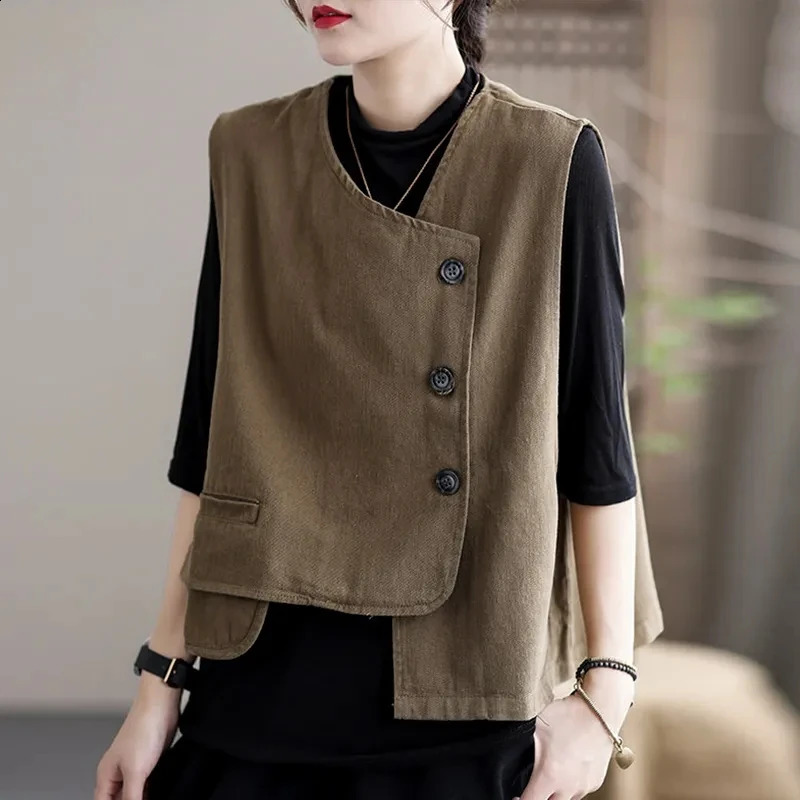 Womens retro pocket fashionable casual single chest streetwear springsummer sleeveless womens vest 240819